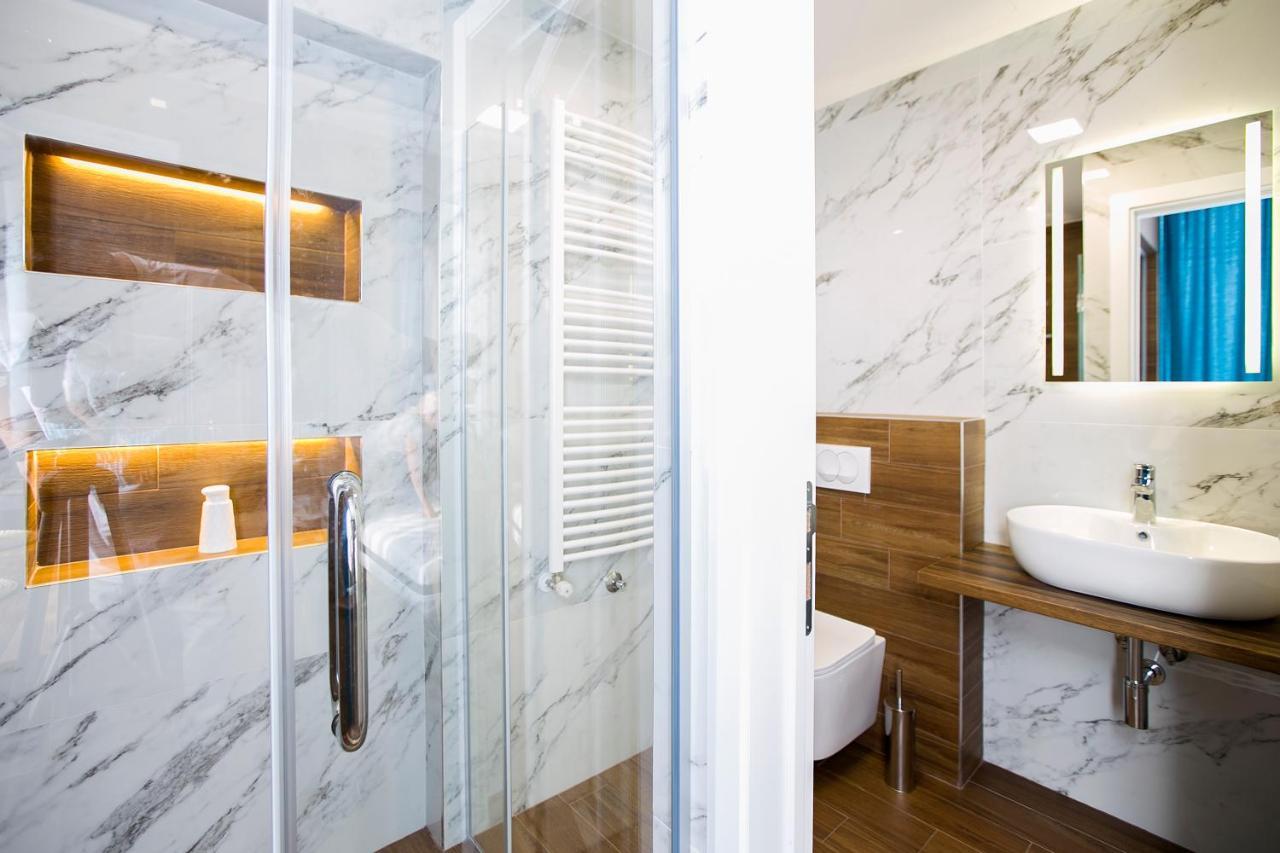 East & West Apartment Belgrade